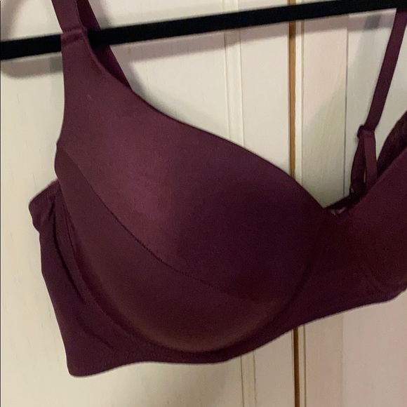 A Joe fresh bra in 44D - Picture 2 of 3